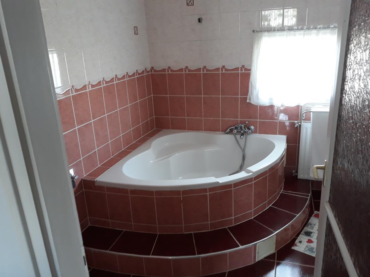 Rozsa Apartman Lenti Εξωτερικό φωτογραφία